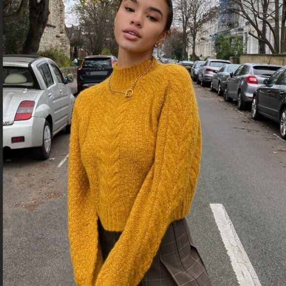AritziaSundayBestMellyKnitSweaterGoldenYellowSSmall - Picture 2 of 10